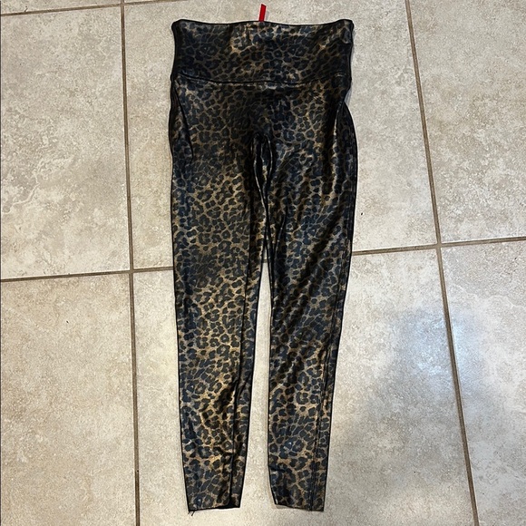 Spanx Leopard Metallic Faux Leather Shapewear  Leggings M Compression - Picture 1 of 6